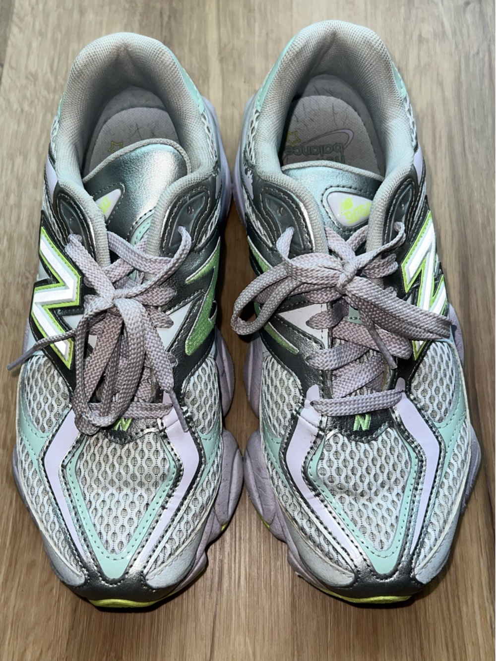 New Balance 9060b